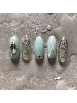 サロンストロベリームーン(Salon Strawberry Moon)/定額ビジューネイル☆¥8,980