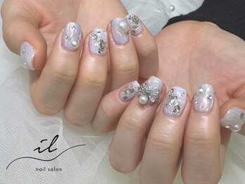 イル 神戸店/ホワイトニュアンスネイル