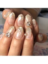 トータルサロン 白べぇーっ プラス/クリアな人魚のうろこネイル