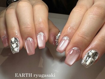 アース コアフュールボーテ 龍ヶ崎店(EARTH coiffure beaute)の写真/【高リピート率の大人気サロン】周りと差がつく指先で印象UP☆普段のネイル～特別な日のネイルまで◎