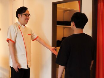 カラダファクトリー 大塚北口店/施術の流れ1.お着替え