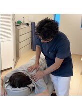 経堂鍼灸整体院/小円筋の解し