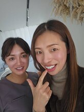 トータルビューティー エヌ プラス(total beauty n+)/歯が白くなったお客様とパシャリ