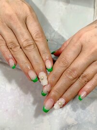 ぷっくりフラワーフレンチネイル