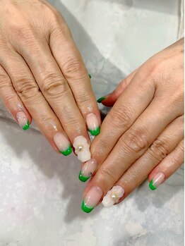 エフドット(f.)/ぷっくりフラワーフレンチネイル