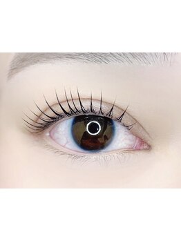 ナチュラル上品な目元にしたい