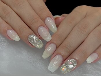 クイーンネイル(QUEEN NAIL)/埋め尽くしネイル