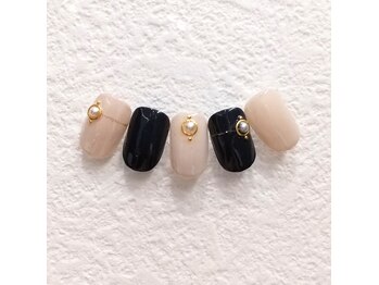 プチネイル安气子 日比谷シャンテ店/