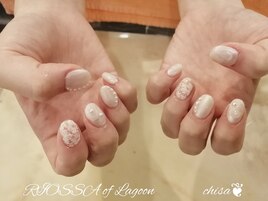 大人かわいいフラワーアネイル