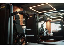 アーバンフィット24 名古屋鶴舞店/ガイドモニター付きマシン