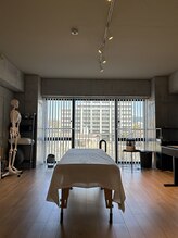 ルーツ 北山田店(Roots)/広々とした施術ベッド