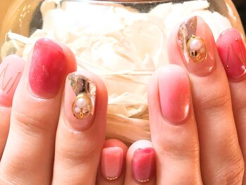 ピンクネイル。