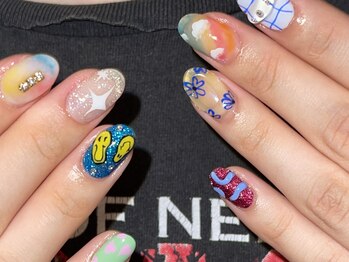 ハチイチイチサン(8113)/おもちゃネイル