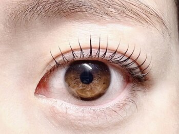 ジェイワン(J ONE)の写真/大人気まつ毛パーマ!!ナチュラル上品かつぱっちり可愛く好印象ではっきりとした目元に♪メイクの時短にも◎