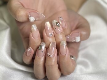 ネコ ネイル(NEKO NAIL)の写真/定番デザインでも絶妙な色味やArtで大人フェミニンな上品ネイル!落ち着く雰囲気でネイルを楽しみたい方に◎