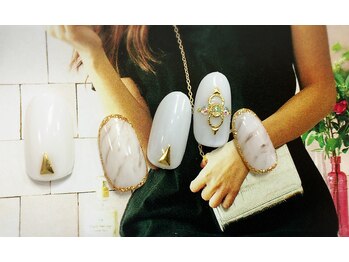 クリスタルネイル ボンベルタ橘店(CRYSTAL NAIL)/アートネイル