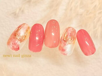 ネウィ ネイル 銀座(newi nail)の写真/爪を削らないパラジェルで指先を優しくケア！旬のニュアンス系も豊富なデザインをご提案します☆