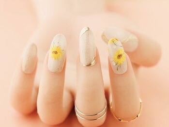 エムスラッシュ センター南(M.SLASH)/ひまわりネイル