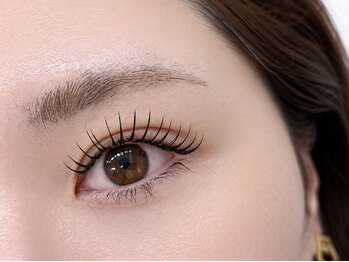 ラキ(LAKI)の写真/【LED×まつげパーマ】&healthyの技術で叶える高持続エクステパーマ♪丁寧な施術で理想を形に★