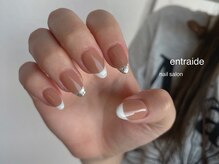 アントレッド(entraide)/ベージュのフレンチネイル♪