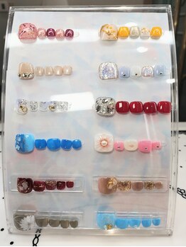 ミュウ(Miu)の写真/連休前にフットネイルを！定額コースで叶う、理想の足元美人に◎かかとの角質ケアも！