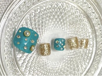 ビジューフットネイル