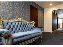 メンズ眉サロン クリスタル/待合3