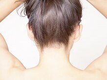 ダリア(Dahlia)の雰囲気（【うなじ～背中上部シュガーリング】ラインを整えて印象UP♪）