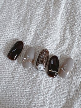 ミテソロ(mi tesoro)/2024年11月定額ネイル 7700