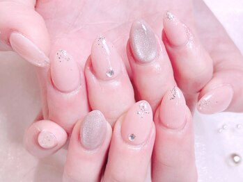 ココネイル 池袋東口店(COCO NAIL)の写真/ネイル上級者さんはもちろん、初心者さんも大歓迎♪定額やワンカラーなど試しやすいメニューも多数ご用意◎