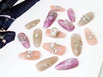 ブルーデイジー 栄本店(Blue daisy)の写真/【全席が個室です】ネイル上級者も納得の技術×オシャレ女子も大満足のデザインで魅了し続ける大人気サロン