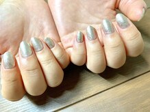 ネイルサロンアンドスクール アイビー(IVY)/シルバーラメで気分上々！