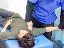 あおぞら整骨院 蒔田院の雰囲気（手技をメインに低周波や超音波などを用いた施術を行います。）