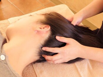 整体リラクゼーション スウィッチ/整体施術　仰向け