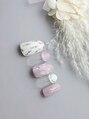 ワイネイル(Y.nail)&nbsp;オフィスでも似合うナチュラルなフラワーデザイン
