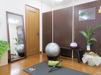 ラフラボ リラクセーション コンディショニング(Laugh Lab)の写真/[スポーツ整体×パーソナルトレーニング]自分でケアしきれない体の辛さを改善！美しい体造りも目指せます♪