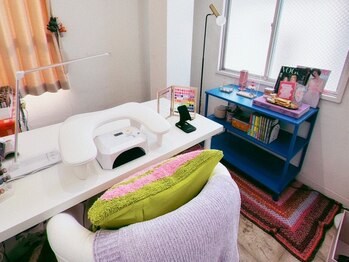 ポエム(POEM)の写真/隠れ家みたいなサロンで、“あなたらしい”をデザインする。