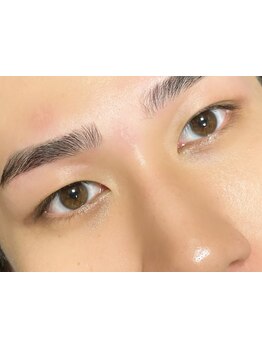 ナチュラル上品な目元にしたい