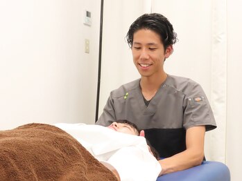 整体院リソーナ/首の関節調整