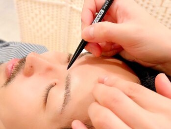 ピオニーココ(PEONYCOCO)の写真/眉を整えることだけで、印象UP&爽やかに◎【メンズアイブロウwax脱毛+美眉スタイリング ￥2580～】