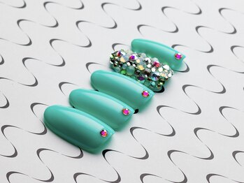 アデリー(ADELIAE)/単色カラー + ストーンアート