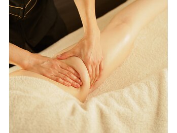 トリニティスペース(TrinitySpace)/足を温めて血流改善