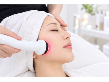 リセル 初台店(RE.cell)の写真/幹細胞で美白ケア♪シミを作らせない肌を目指す予防美容!透明感溢れるシミケアを☆
