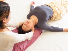 ムクティ(Mukti)の雰囲気（呼吸や睡眠のトラブルは胸周りをほぐして力を抜いていきます）