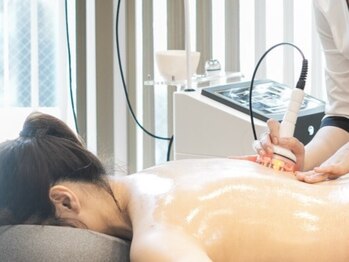 ケースリー(K3)の写真/流れにくいむくみを解きほぐし、たるみがちな輪郭を徹底的にケアして、引き締め小顔に導く◎憧れの小顔へ♪