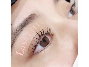 ヘーラー(Hera)/ラッシュリフト/パリジェンヌ