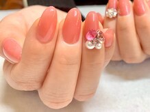 サロンドフォーエイチ(salon de 4H)/際立つ艶カラーにビジューを☆