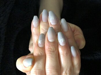 トイロ(Toiro)の写真/40~50代のお客様も多数!爪の健康を考え、自爪をケアしながら、好きなデザインをお楽しみ頂けます!