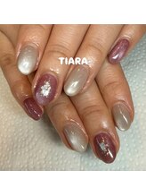 ティアラ(Tiara)/シンプルマグネットネイル