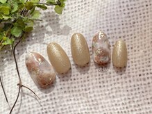 エストリブレ(estLivre)/ホワイトべっ甲ネイル